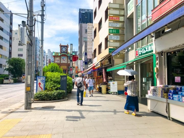 駅から物件までに病院やドラックストア