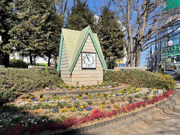 ときわ駅前のシンボルである時計台