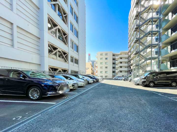 ライオンズプラザ錦糸町の駐車場